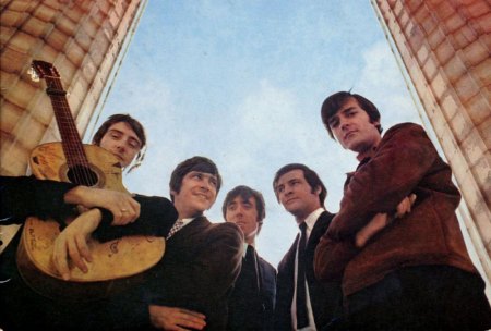MOODY BLUES