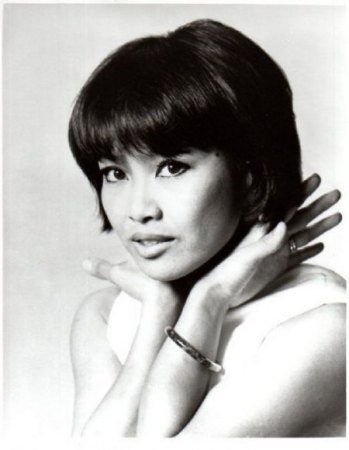 PAT SUZUKI