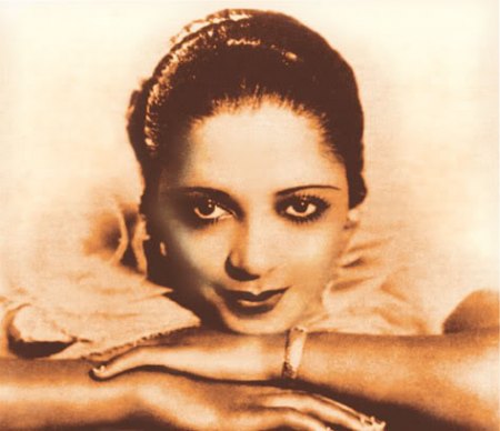 VALAIDA SNOW