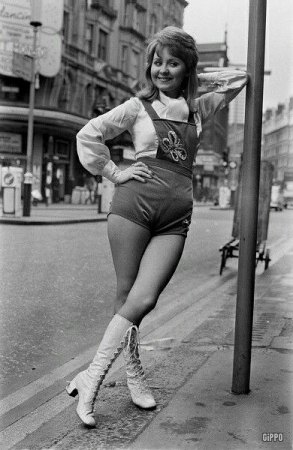 HOT PANTS (Mode ab den Late Sixties)