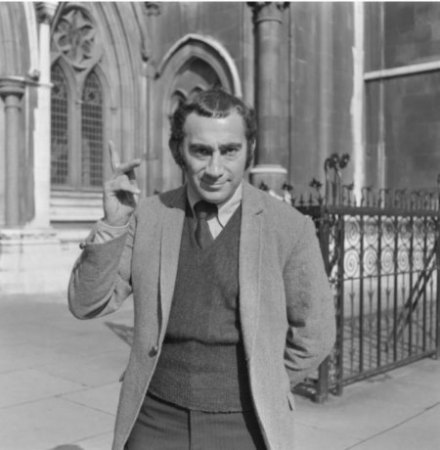 LIONEL BART