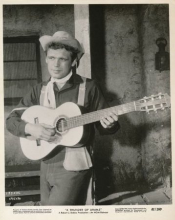 DUANE EDDY - A THUNDER OF DRUMS