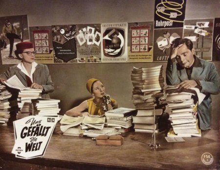 UNS GEFÄLLT DIE WELT