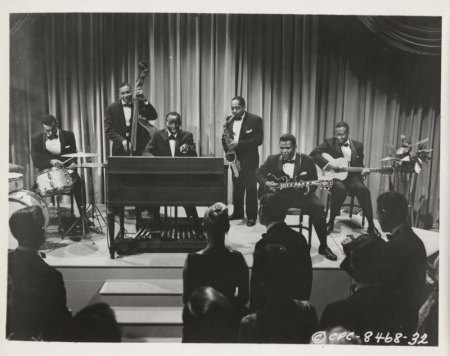 JUKE BOX RHYTHM