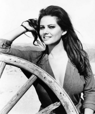CLAUDIA CARDINALE