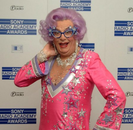 BARRY HUMPHRIES "Dame Edna"  (1934 - 2023)