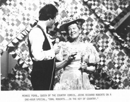 MINNIE PEARL