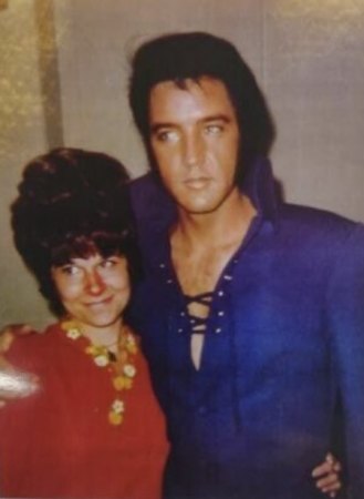 ELVIS PRESLEY And The Girls