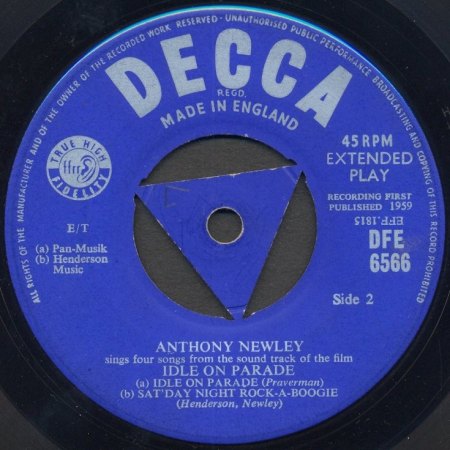 Anthony Newley_Idle On Parade-2_Decca-6566_EP.jpg