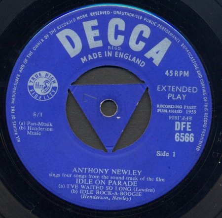 Anthony Newley_Idle On Parade-1_Decca-6566_EP.jpg