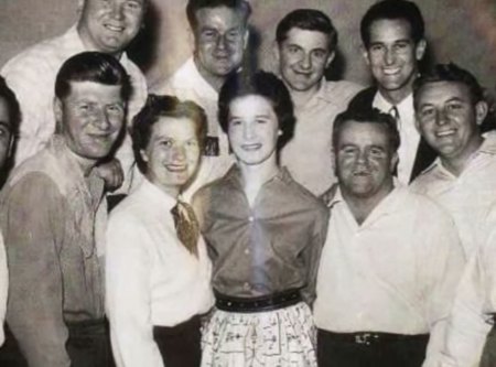 BEVERLEY DICK WITH THE TRAILBLAZERS