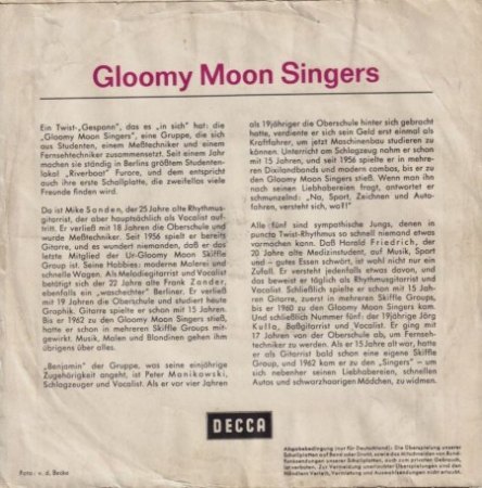 GLOOMY MOON SINGERS