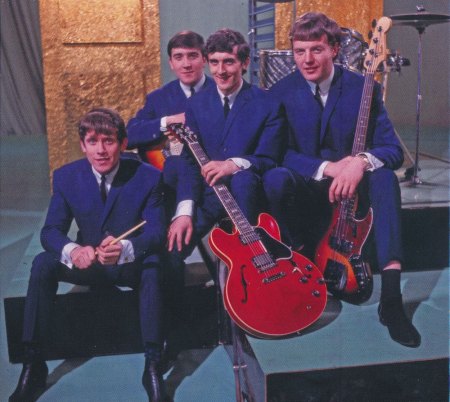 SWINGING BLUE JEANS