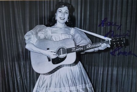MIMI ROMAN