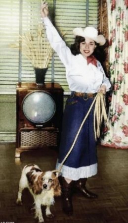 MIMI ROMAN