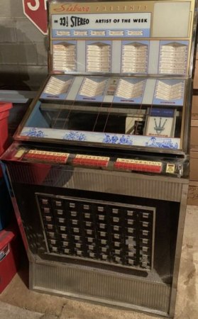 Musikboxen/Musiktruhen