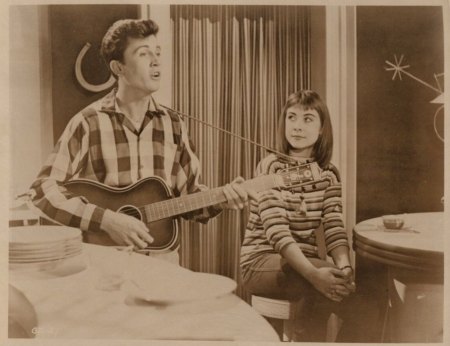 THE GOLDEN DISC / Die goldene Schallplatte / The In-Between Age (1957/58)