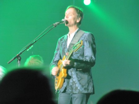 BEACH BOYS - POP MEETS CLASSIC
