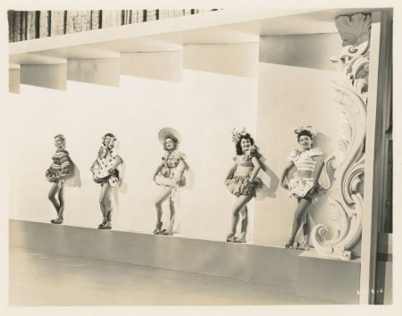 Hollywood Canteen (1944)