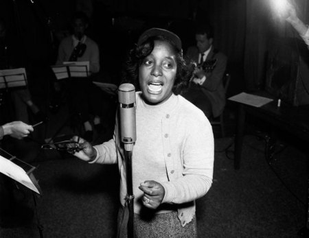 Scott,Mabel13am 29-8-1955 im Radio Theatre-Studio mit Les Welch.jpg