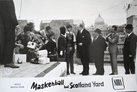 MASKENBALL BEI SCOTLAND YARD