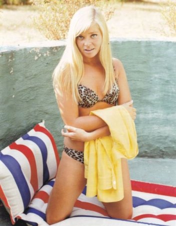 NINA LIZELL