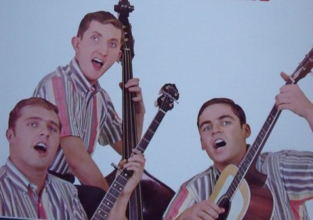 IVY LEAGUE TRIO (Folk)