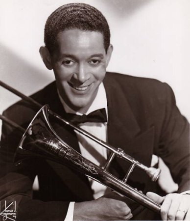 TRUMMY YOUNG  (Johnny Young)