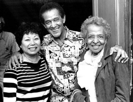 TRUMMY YOUNG  (Johnny Young)