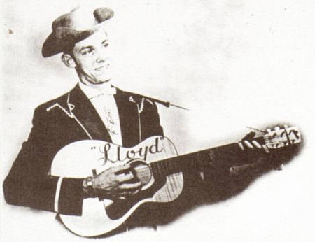 LLOYD ARNOLD ist LLOYD McCOLLOUGH