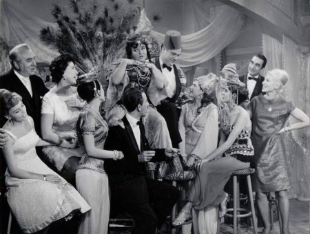 CAFE ORIENTAL  (1961)