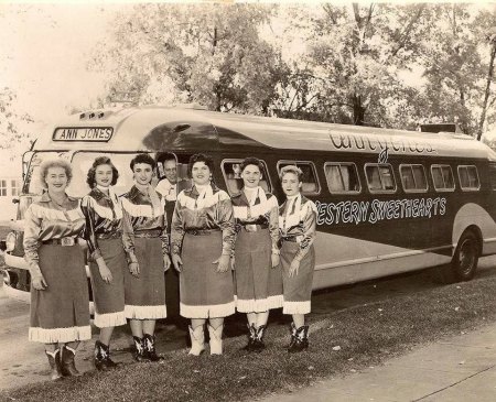 ANN JONES & her WESTERN SWEETHEARTS