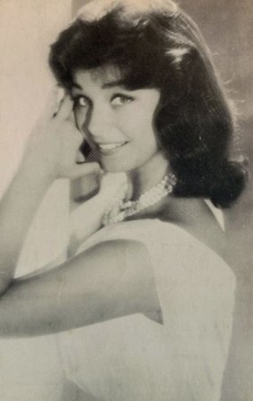 JOANIE SOMMERS