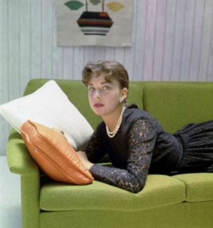 JOANIE SOMMERS