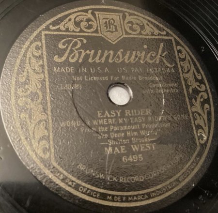 MAE WEST - Rock'n'Roll mit 80 !