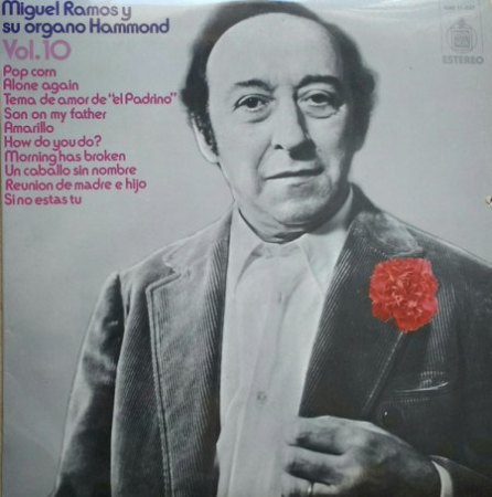 VIRGINIE MORGAN mit ihrer Zauberorgel