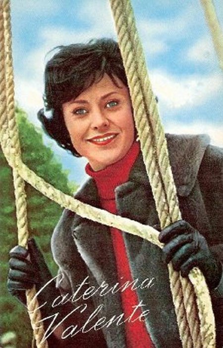 K800_t_caterina_valente__postcard_05_150.JPG