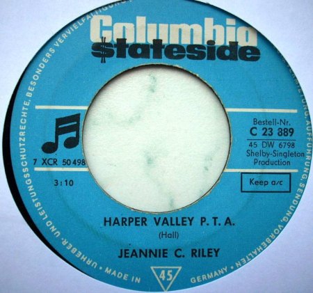 Jeannie C Riley.jpg