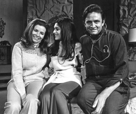 Sands,Evie03mit June Carter u Johnny Cash.jpg