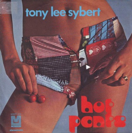 hotpants20.jpg