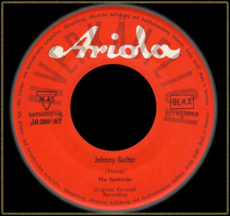 SPOTNICKS - JOHNNY GUITAR_IC#004.jpg