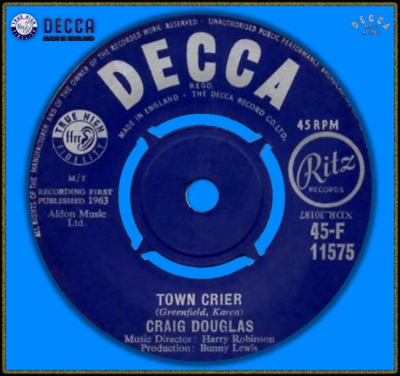 CRAIG DOUGLAS - TOWN CRIER_IC#002.jpg