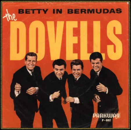 DOVELLS - BETTY IN BERMUDAS_IC#004.jpg