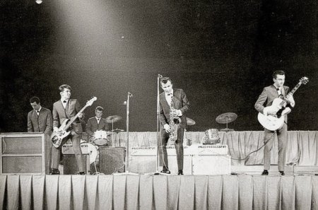 JOHNNY &amp; THE HURRICANES - Berlin 4.4.1964.jpg