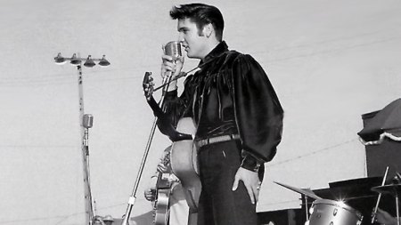 Elvis Tupolo 1956 (2).jpg
